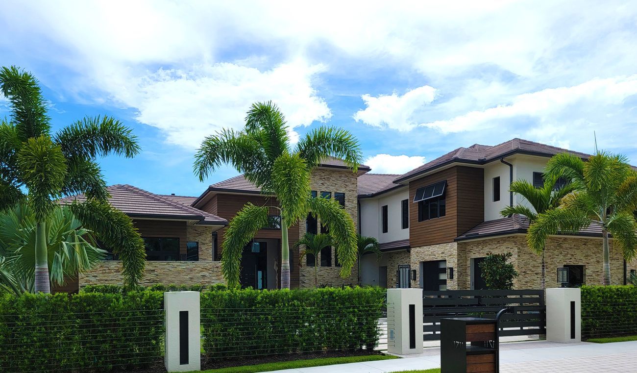 Villa contemporaine a etage dans un lotissement arbore